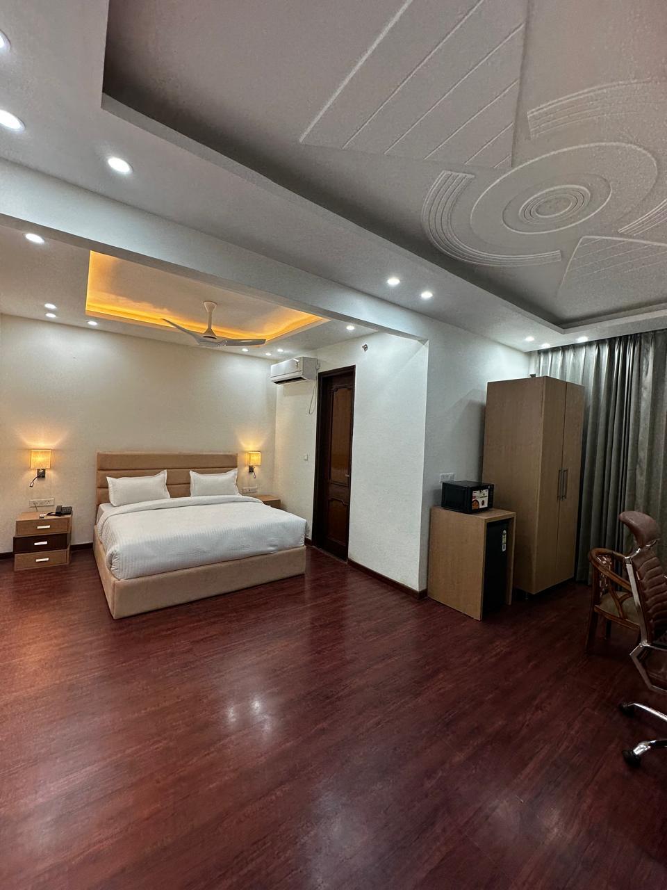 Mini Suite